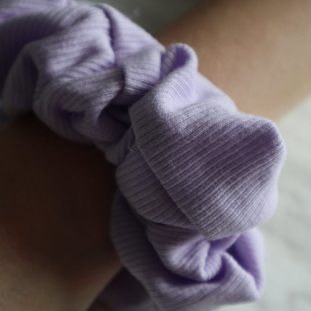 PURPLE RIBBED SCRUNCHIE - Picture 2 of 8